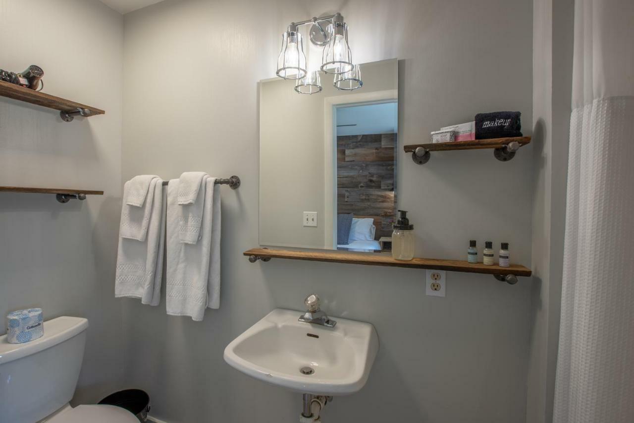 Purple Mountain Bed & Breakfast & Spa 마운트크레스티드부트 외부 사진
